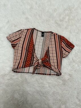 💜 Windsor - Boho Style Tie-Front Crop Top